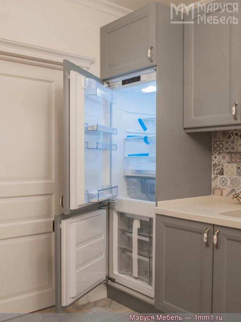Кухня 2 стены: Встраиваемый двухкамерный холодильник
