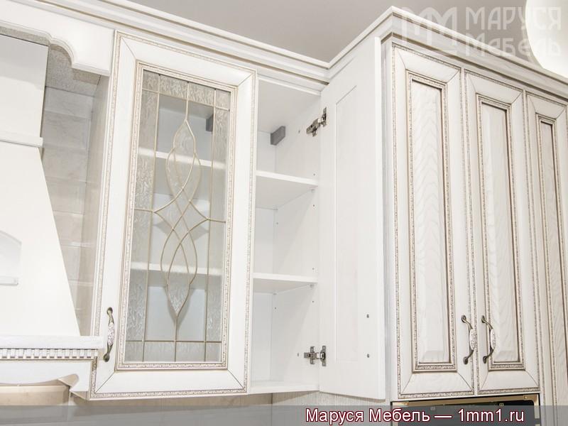 Белая кухня массив с патиной: Узкий шкаф