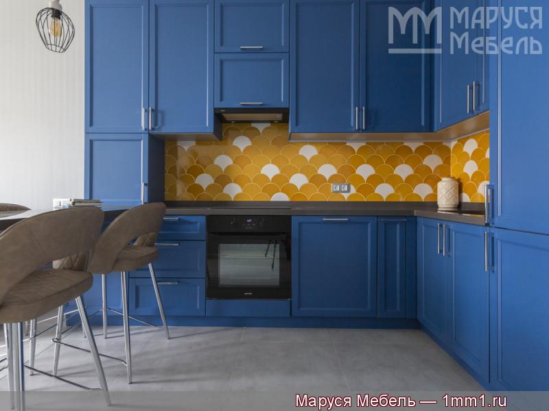 Жёлто-синяя кухня: Кухня в синем цвете
