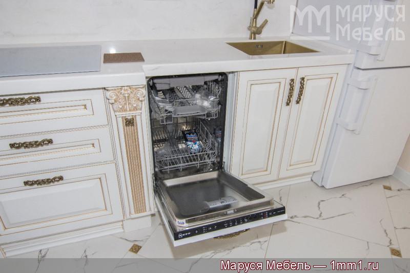 Петергоф белый: Встроенная посудомоечная машина