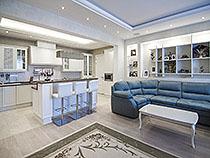 Кухня-гостиная с островом Кухня-гостиная с островом