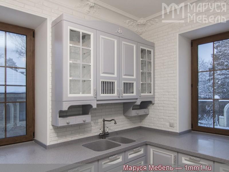 Серо белая кухня: Декоративные шкафы