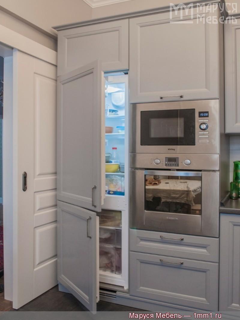Оригинальная кухня: Встроенный кухонный холодильник