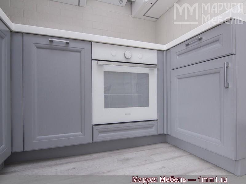 Кухня белый верх серый низ: Серые столы на кухне