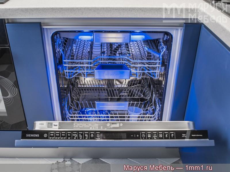Тёмно синяя кухня: Посудомоечная машина Siemens