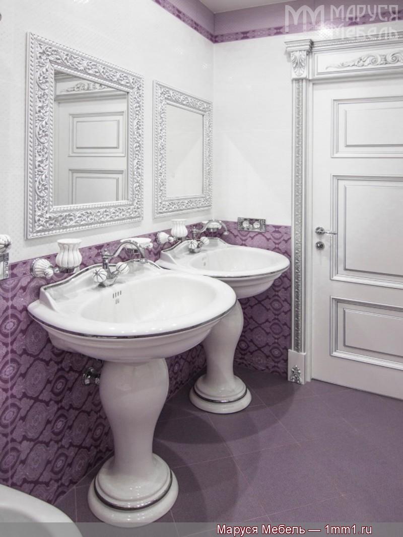 Резная мебель ванной: Зеркала над раковинами