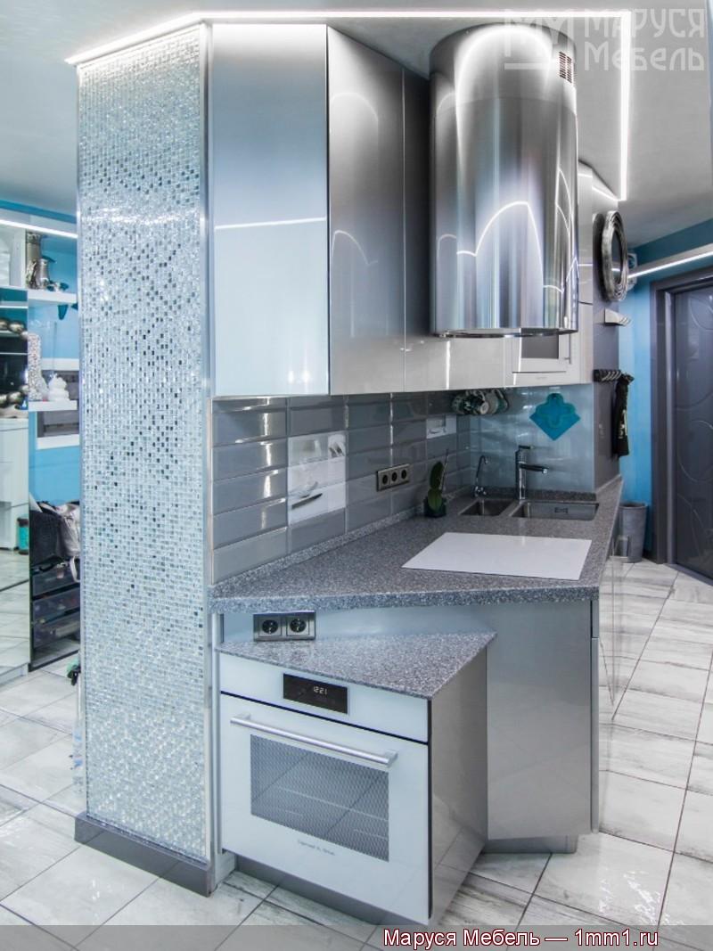 Кухня цвета металлик: Варочная поверхность Zigmund & Shtain CIS 029.45 WX белая