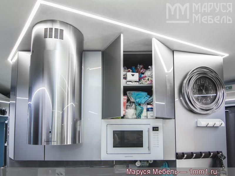Кухня цвета металлик: Шкаф для встроенной микроволновой печи