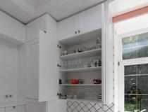 Шкафы распашные