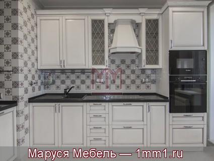 Белая кухня с черной столешницей: Фото белой кухни с чёрной техникой