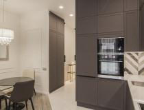 Шкаф кофейного цвета