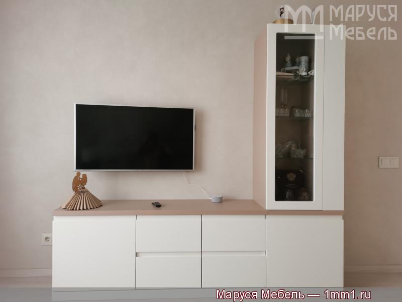 Мебель с интегрированными ручками: Мини-стенка под телевизор