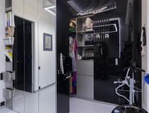 Чёрная гардеробная