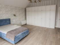 Шкаф на мансардный этаж