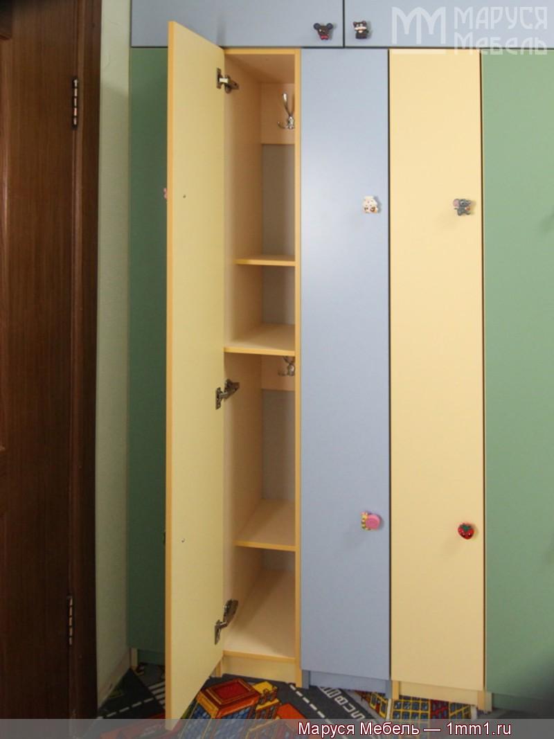 Шкафы для холла: Шкаф для одежды в детский сад