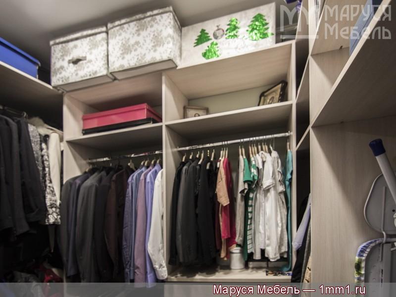 Маленькая гардеробная: Дизайн гардеробной комнаты фото