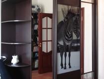 Шкаф-купе в маленькой комнате