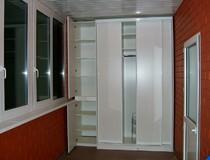 Шкаф-купе на балкон