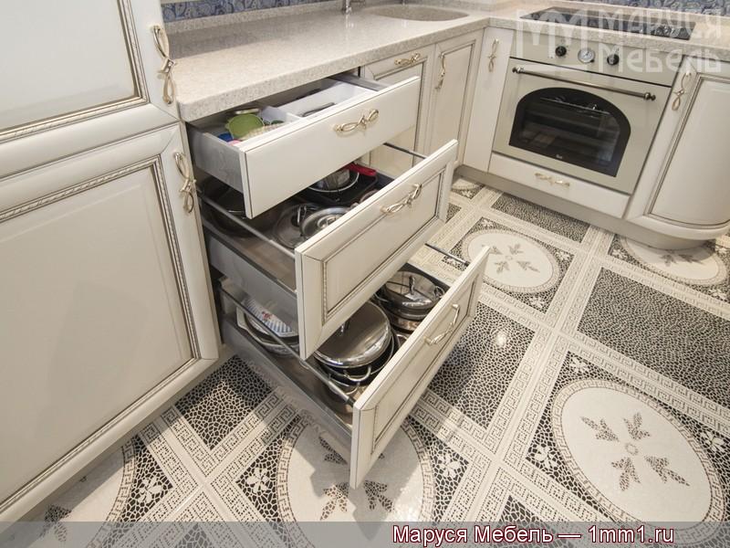 Белая угловая кухня: Кухонные ящики для хранения