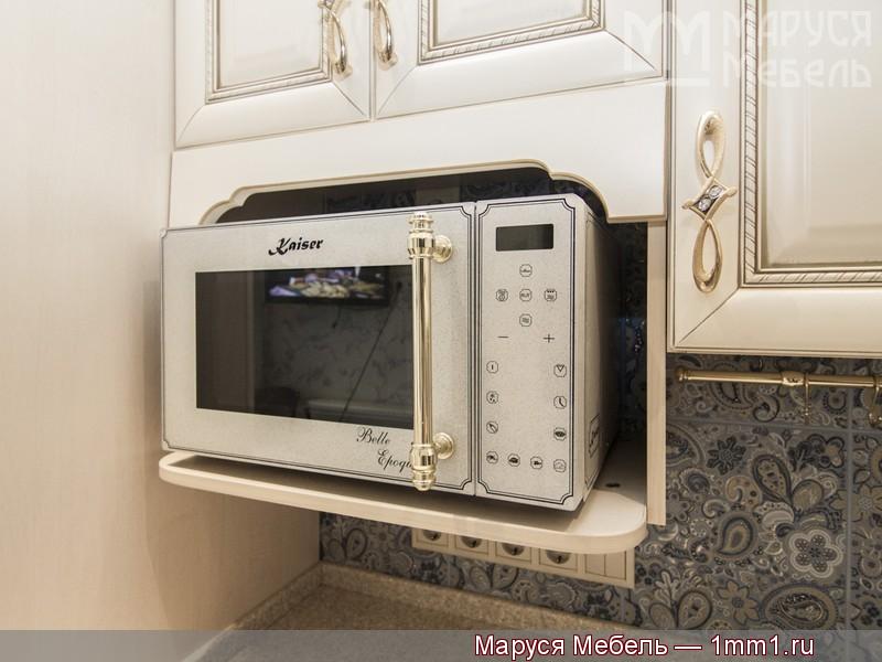 Белая угловая кухня: Шкаф для микроволновой печи