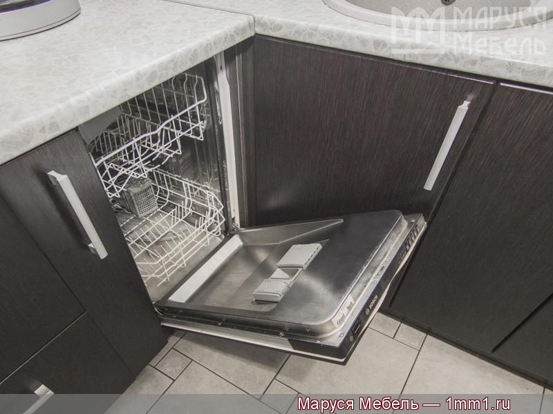 Кухни белёный дуб / венге: Встраиваемая посудомоечная машина