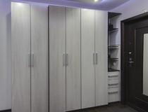 Узкая прихожая