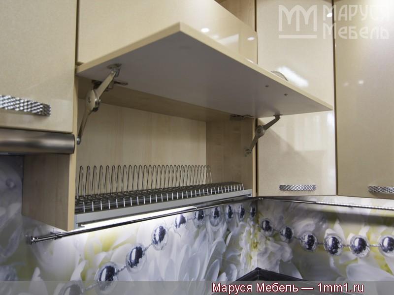 Сушки для посуды: Одноярусная сушка и откидной фасад на подъёмниках коленного типа